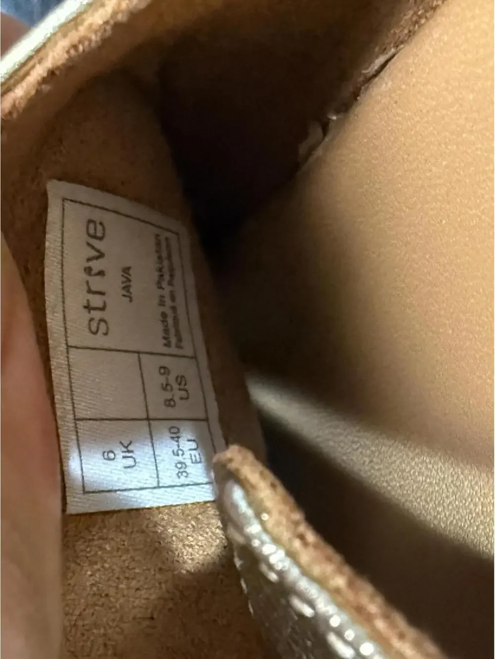 Strive stylish gold